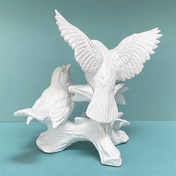 Beautiful Matte White Bird Sculpture - Upcycled - Vintage - Salvaged - Farmhouse - Picture 7 of 7